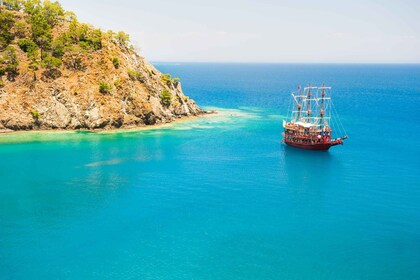 From Belek: Bays of Kemer and Phaselis City Boat Tour