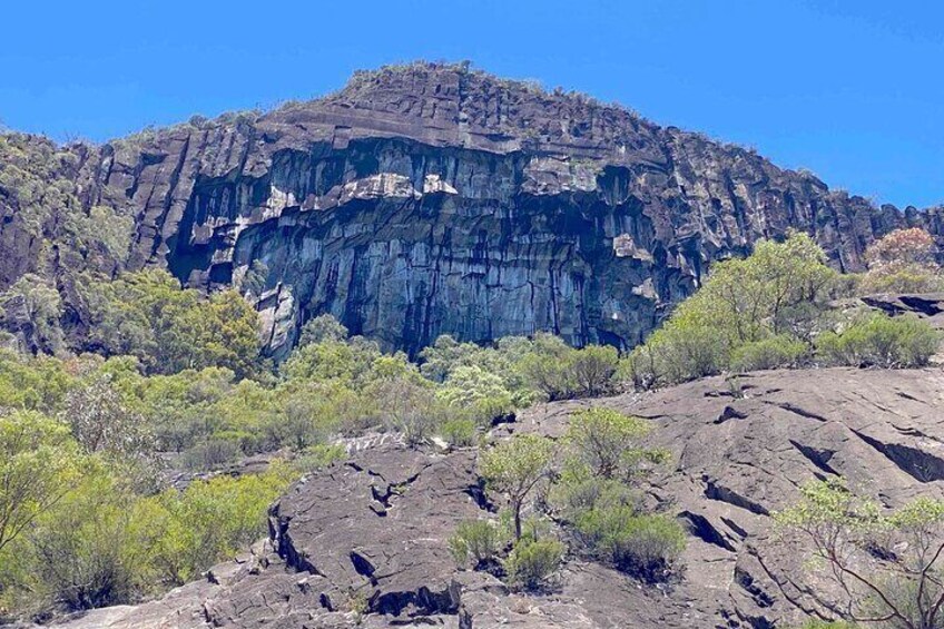 Glass House Mountains Tour by Joel's Journeys