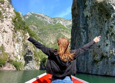 Desde Tirana/Shkodra: Excursión de un día al lago Komani y al río Shala