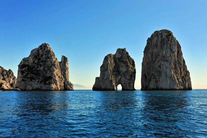 Capri : découverte de l'île à bord d'un bateau de luxe