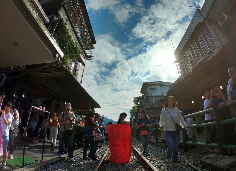 Picture 8 for Activity From Taipei: Private Scenic Tour to Jiufen, Yehliu & Pingxi