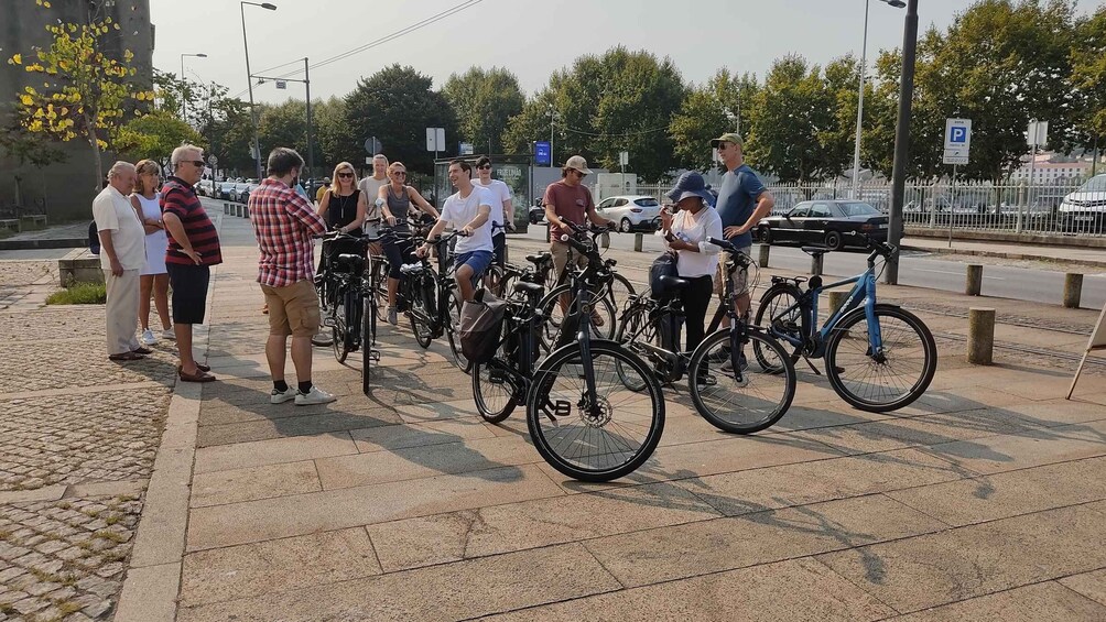 Picture 12 for Activity Porto: Historic e-Bike Tour with a guide