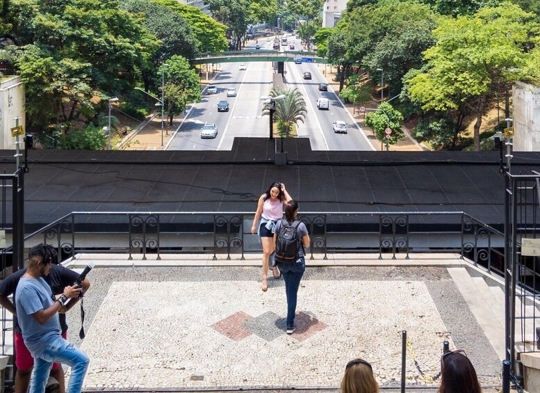 Picture 3 for Activity São Paulo: 2 Hour Immersion Waling Tour in Paulista Avenue