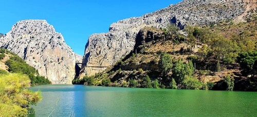 Von Malaga aus: Caminito del Rey/White Villlages Tour & Tapas