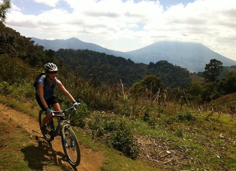 Antigua: Cielo Grande Half-Day Expert Bike Ride