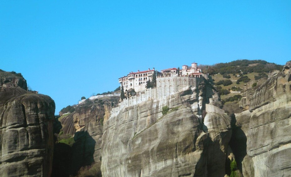 Picture 5 for Activity From Athens: Meteora Full-Day Trip with Guide on Luxury Bus