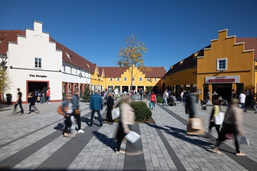 Private Shopping Tour from Strasbourg city to Roppenheim Outlets