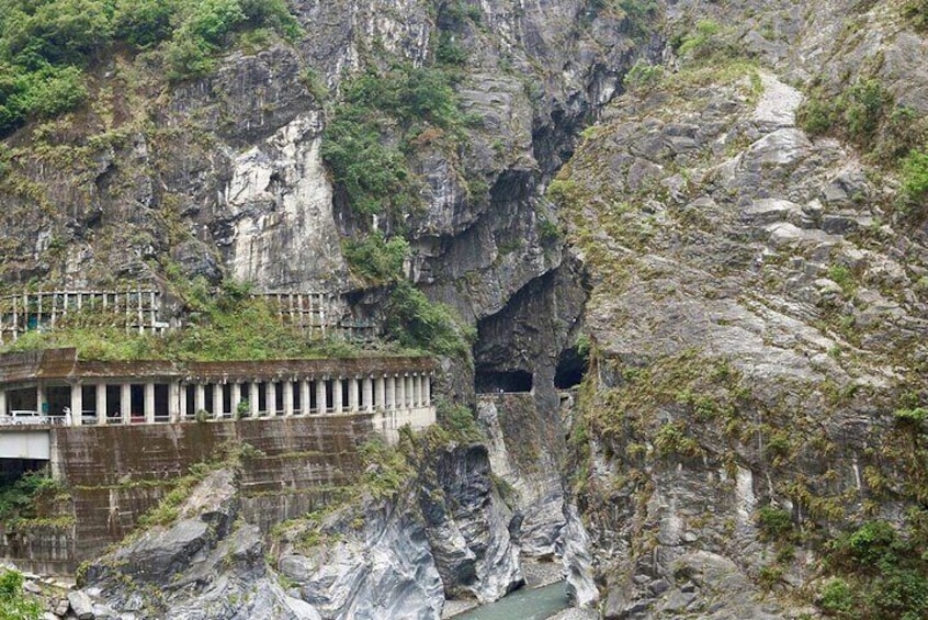 Taroko & Qingshui Cliffs & Qixingtan Chartered Tour