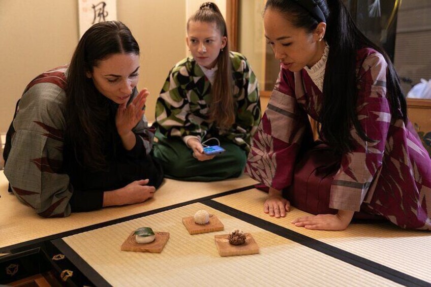 Private Tea Ceremony Experience in a Shopping Arcade Tea Room