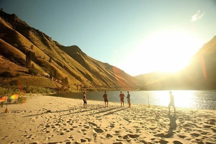 5 Days Main Salmon Rafting Tour with Meals Included