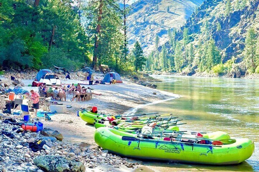 5 Days Main Salmon Rafting Tour with Meals Included