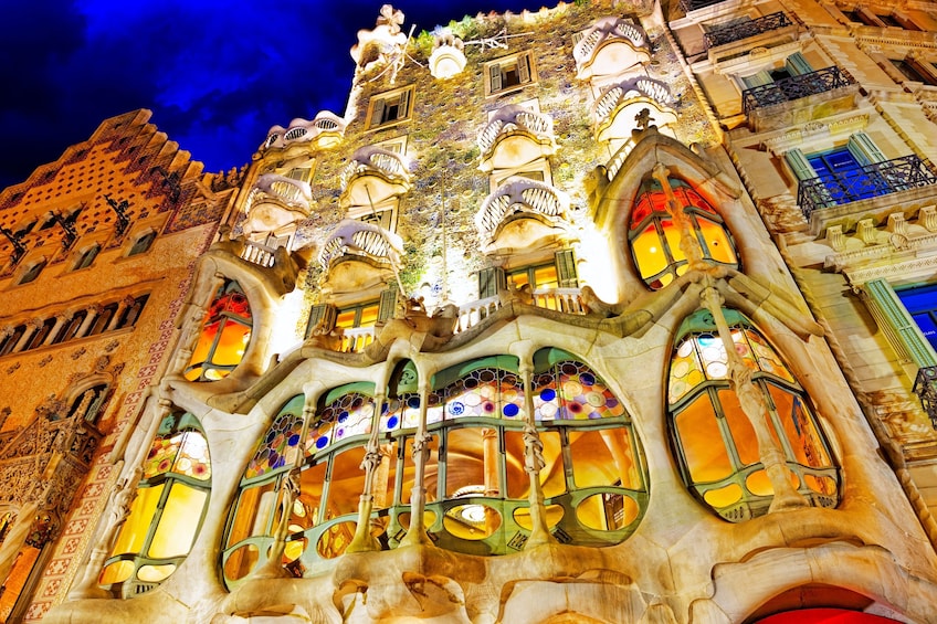 Barcelona: Old Town Walking Tour with Optional Casa Batlló Entrance Ticket