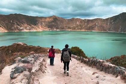 Discover Quilotoa and Baños in a Day from Quito