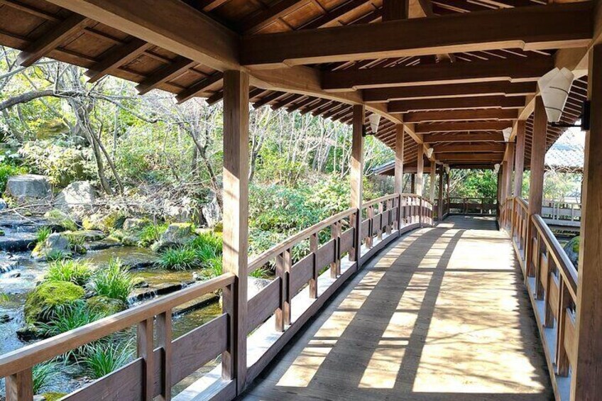 Walking Tour in Himeji Castle Garden and Aizome Indigo Dyeing