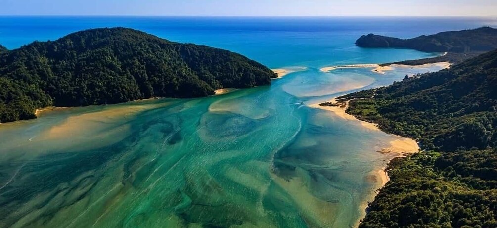 Picture 2 for Activity Takaka: Farewell Spit/Abel Tasman Scenic Flight