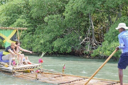 Ocean Bamboo Rafting, Ocean Zipline och ATV Safari