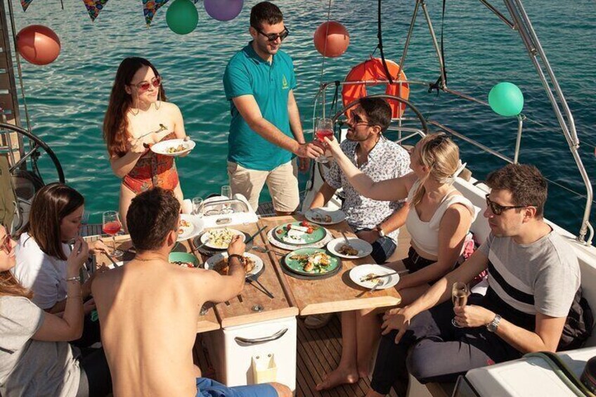 Athens Half-Day Sunset Sailing Cruise with Greek Gastronomy