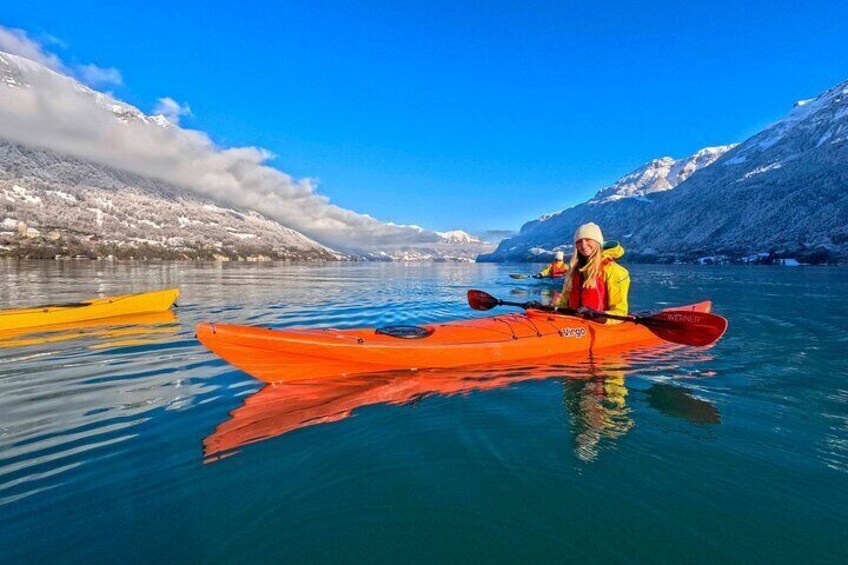 Private Winter Kayak Tour: Lake Brienz