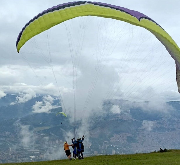 Picture 6 for Activity Medellín: Paragliding in the Colombian Andes