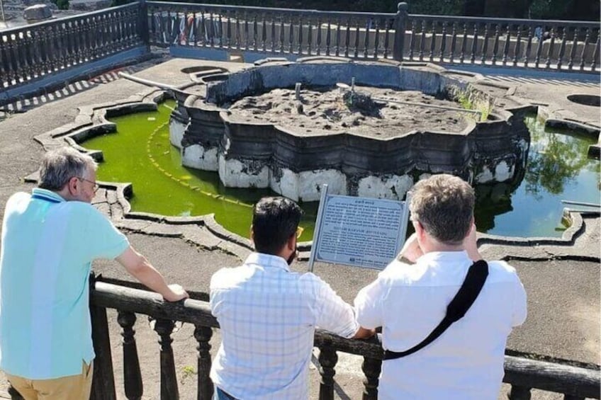 Guided Tour to Shaniwar Wada & Peshwas legacy with Entrance