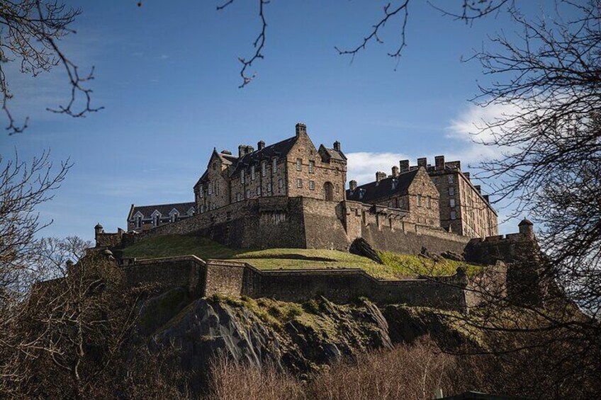 Edinburgh Full Day Walking Tour With Castle Tickets