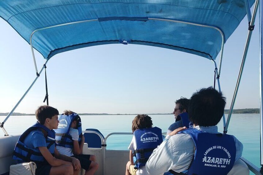 Pontoon tour of the Bacalar Lagoon