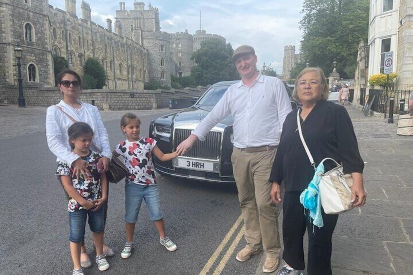 All Inclusive Windsor Castle Stonehenge Private Tour with Passes