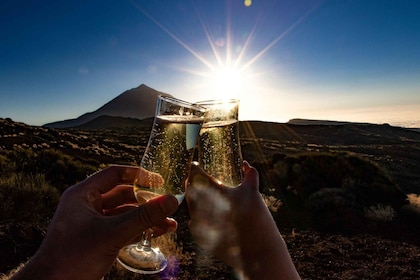 Teide: Geführte Sonnenuntergangs- und Sternschnuppentour mit Abendessen