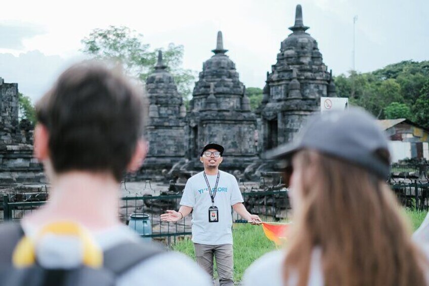 Yogyakarta Borobudur Climb Up And Prambanan Temples Sharing Tour