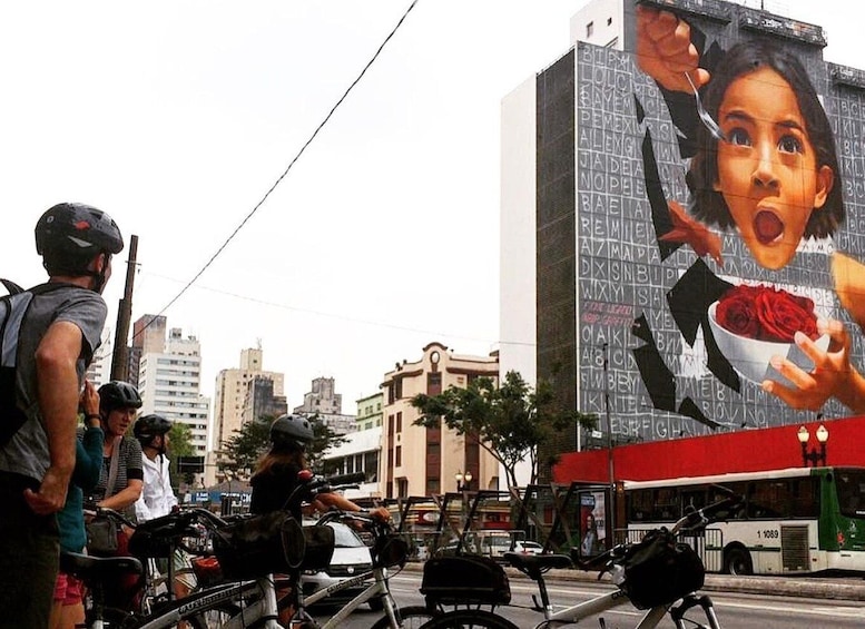 Picture 9 for Activity São Paulo: Street Art Bike Tour