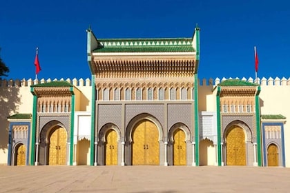 Von Casablanca aus: Geführte Tour durch Fez mit Mittagessen