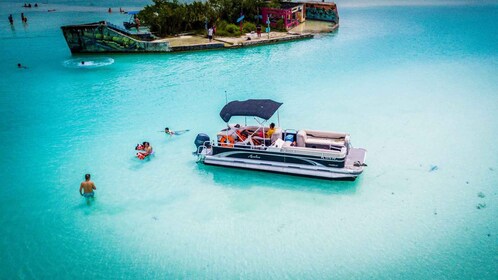 Bacalar: Small Group Boat Cruise with Guide