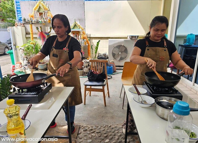 Picture 41 for Activity Bangkok: Traditional Thai Cooking Class with Local Market