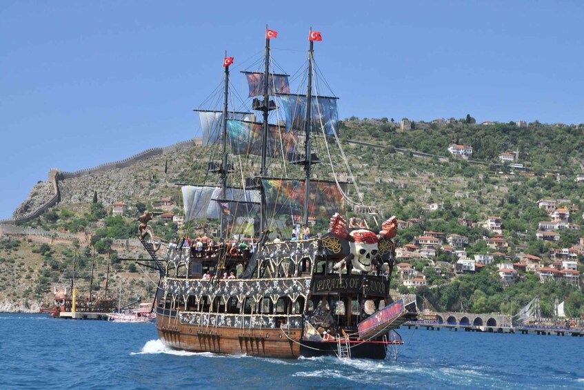 Picture 1 for Activity Alanya: Pirates Boat Tour with Lunch and Drinks