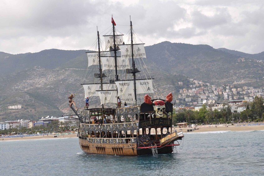 Picture 4 for Activity Alanya: Pirates Boat Tour with Lunch and Drinks