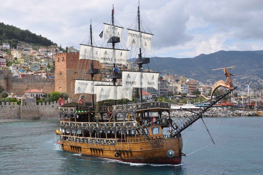 Picture 3 for Activity Alanya: Pirates Boat Tour with Lunch and Drinks