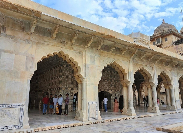 Picture 10 for Activity Amber fort Skip-the-Line E-tickets & guide Jaipur transfers