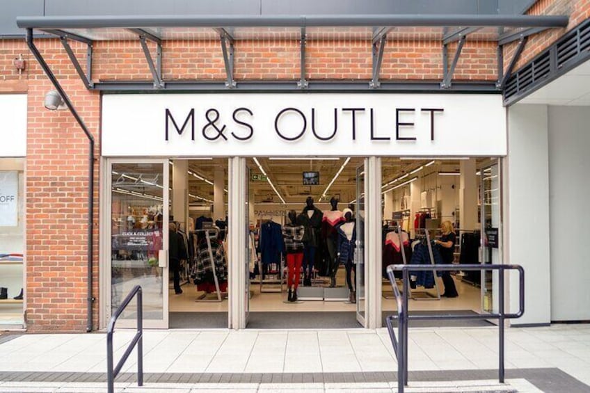 Private Shopping Tour from Sheffield City to Outlet East Midlands