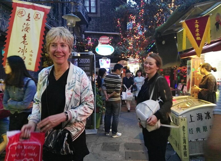 Picture 1 for Activity Shanghai: Herb Market, Taoist Temple and Tai Chi Bike Tour