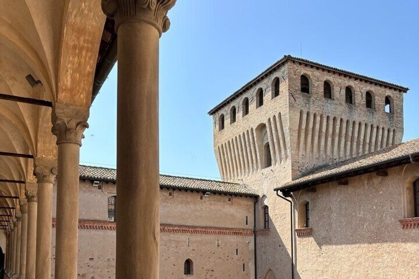 Extension: Visiting the Torrechiara castle