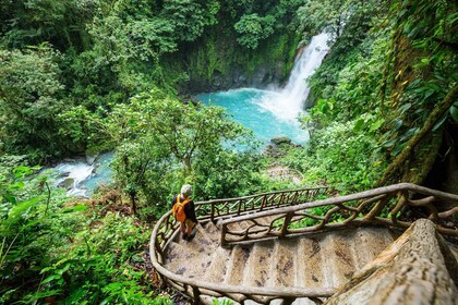 Tamarindo : Rivière Celeste et cascade Llanos de Cortez