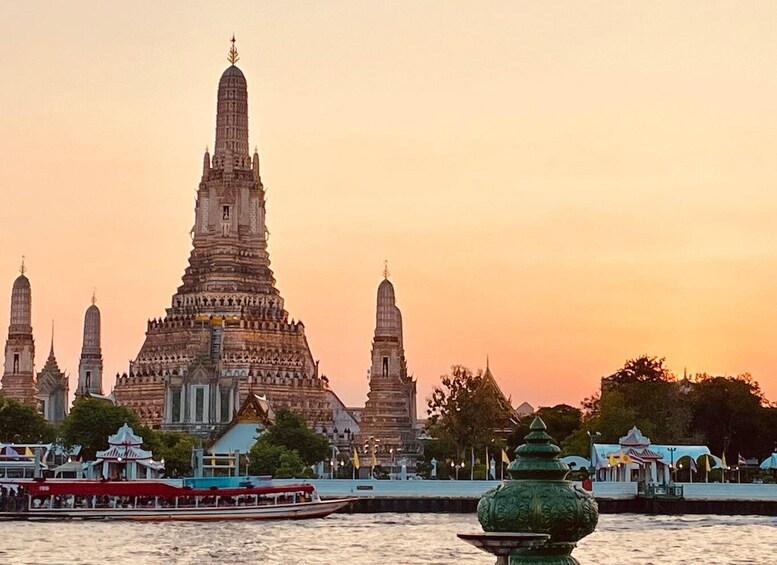 Picture 1 for Activity Bangkok: Highlights Tour with Tasting & Sunset in Wat Arun