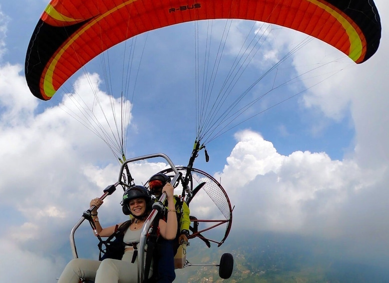 Cali: Paragliding Experience