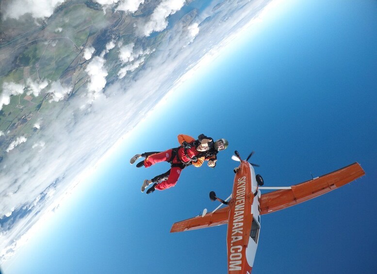 Wanaka: Tandem Skydive Experience 9,000, 12,000 or 15,000-ft