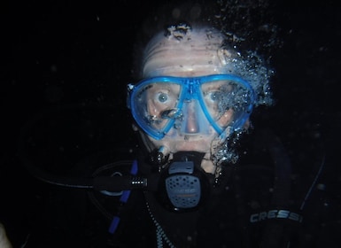 克里特島：Mononaftis 海灘夜間水肺潛水