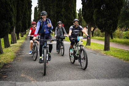 Guided tour of the Appia Antica by E-bike with aperitif