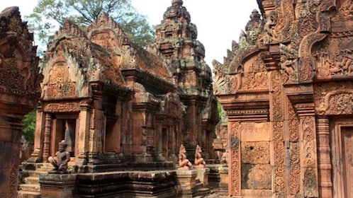 Siem Reap: Privat dagstur till Banteay Srey och Kulen Mountain