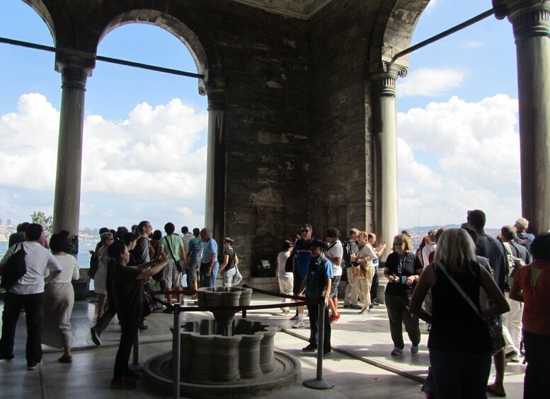 Picture 22 for Activity Istanbul: Topkapi, Hagia Sophia and Basilica Cistern Tour
