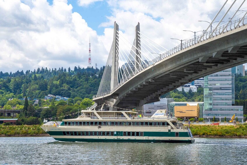 Picture 1 for Activity Portland: 2-hour Lunch Cruise on the Willamette River