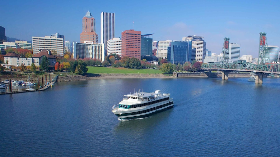 Portland: 2-hour Lunch Cruise on the Willamette River